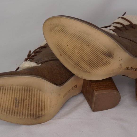 Restricted sherpa lined lace up ankle booties heel boots size 7.5 - Picture 6 of 8